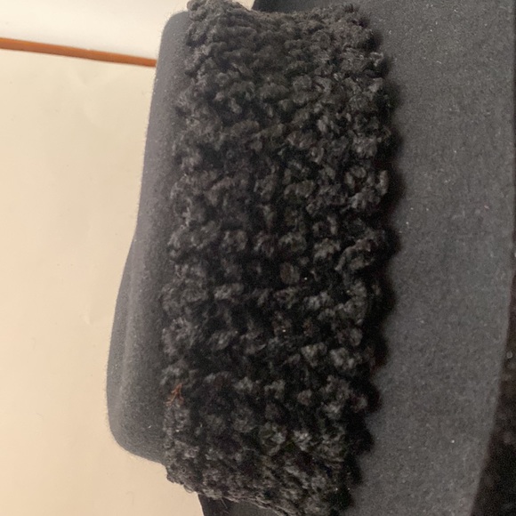 Michael Howard
Black Grosgrain Ribbon Rolled Rim Felted Wool Hat - Picture 7 of 10
